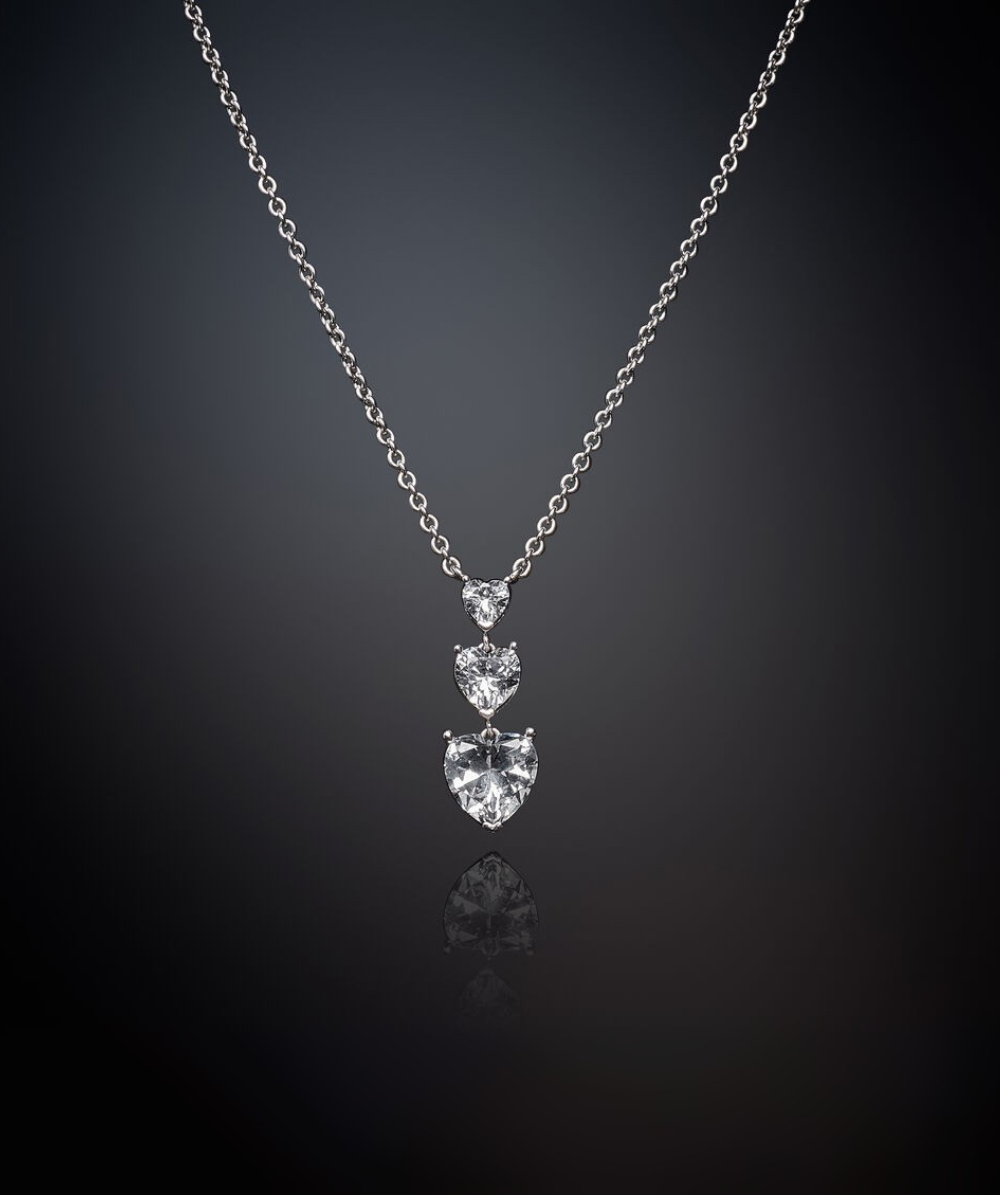 Colier de damă cu trei pandantive în formă de inimă – CHIARA FERRAGNI